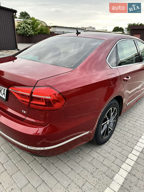 Седан Volkswagen Passat 2015 в Черкасах