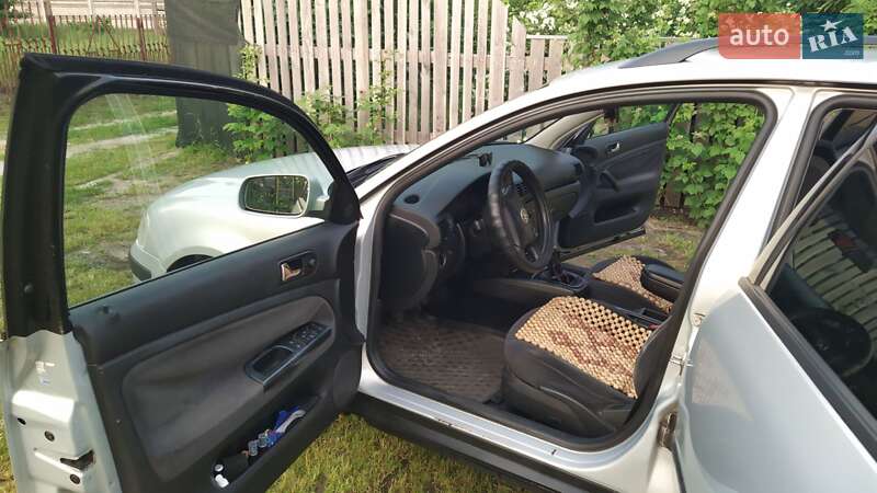 Универсал Volkswagen Passat 1998 в Киеве