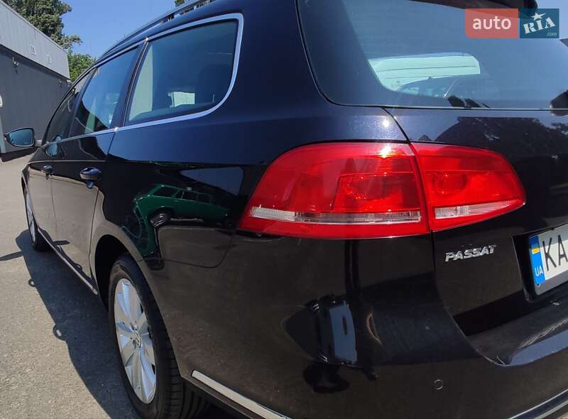 Универсал Volkswagen Passat 2011 в Киеве