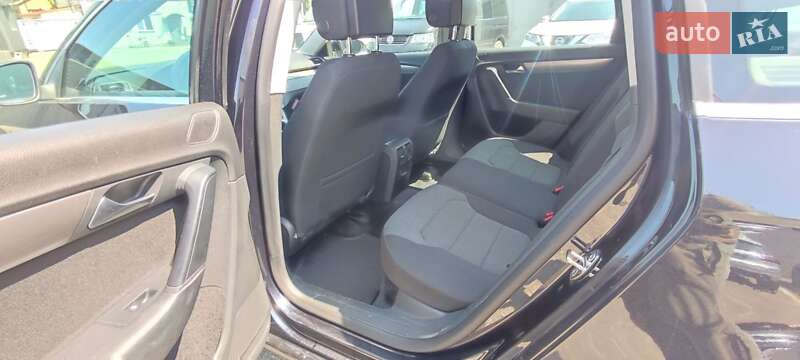 Универсал Volkswagen Passat 2011 в Киеве
