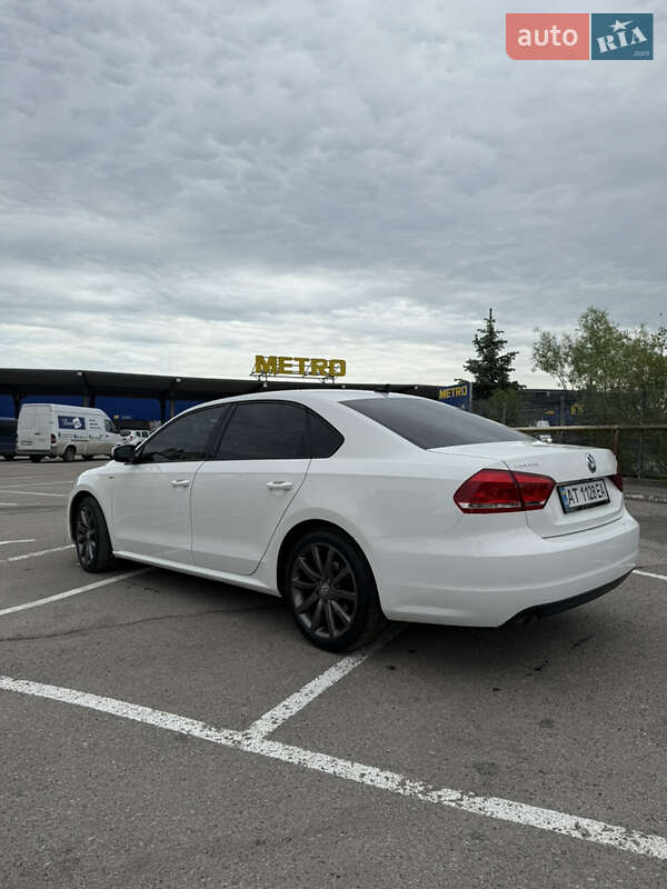 Седан Volkswagen Passat 2014 в Івано-Франківську