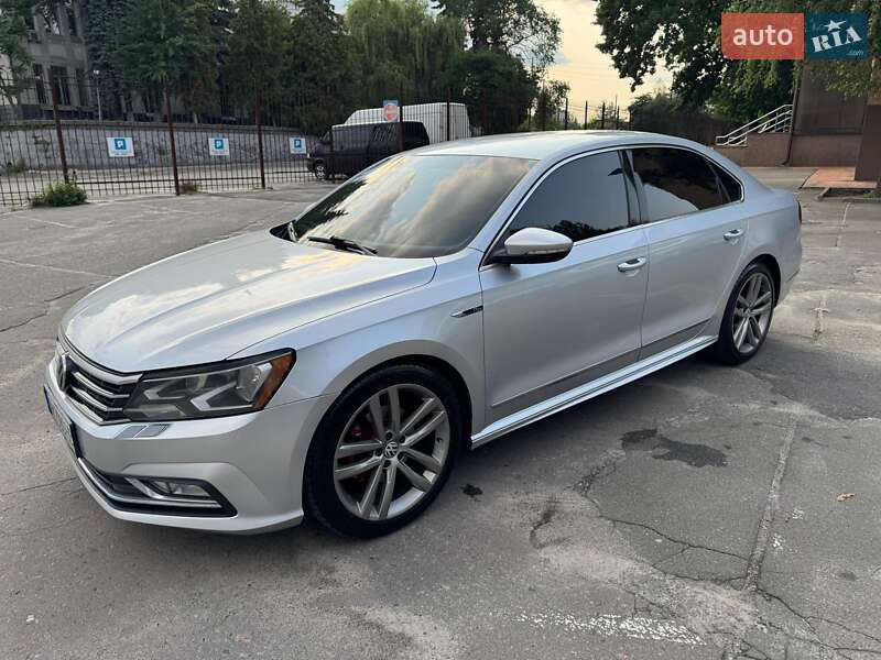 Седан Volkswagen Passat 2017 в Киеве