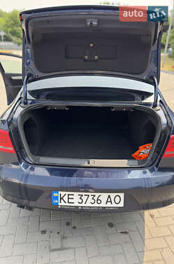 Седан Volkswagen Passat 2012 в 