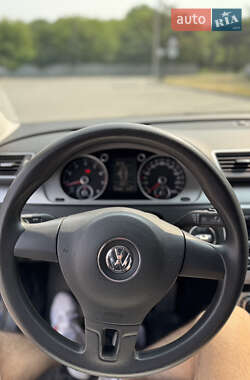 Седан Volkswagen Passat 2012 в 