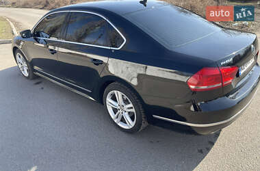 Седан Volkswagen Passat 2012 в 