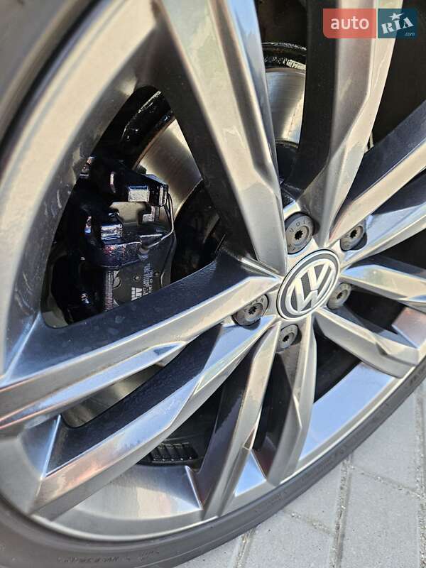 Универсал Volkswagen Passat 2016 в Житомире