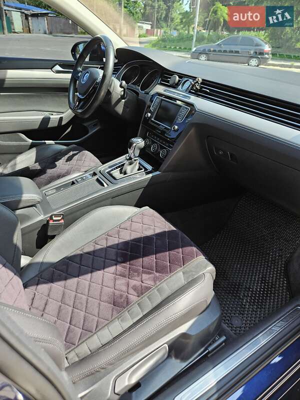 Универсал Volkswagen Passat 2016 в Житомире