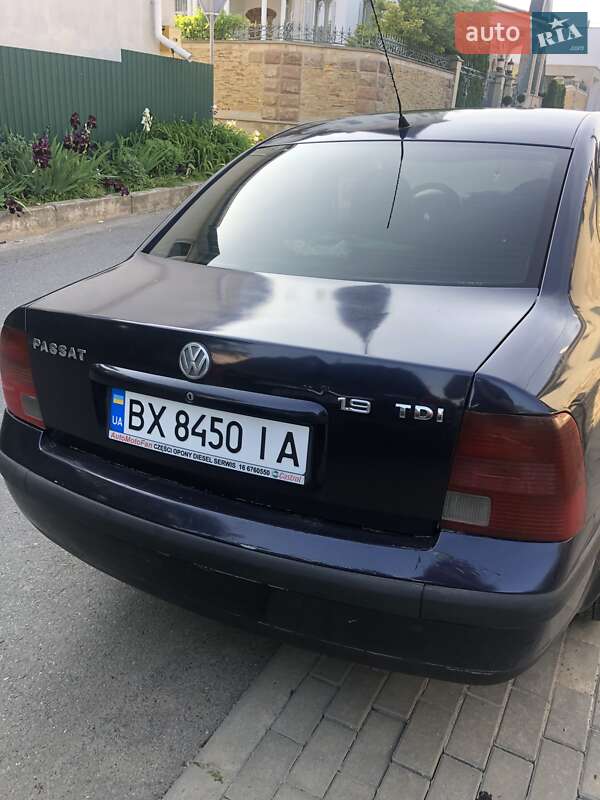 Седан Volkswagen Passat 1998 в Хмельницком