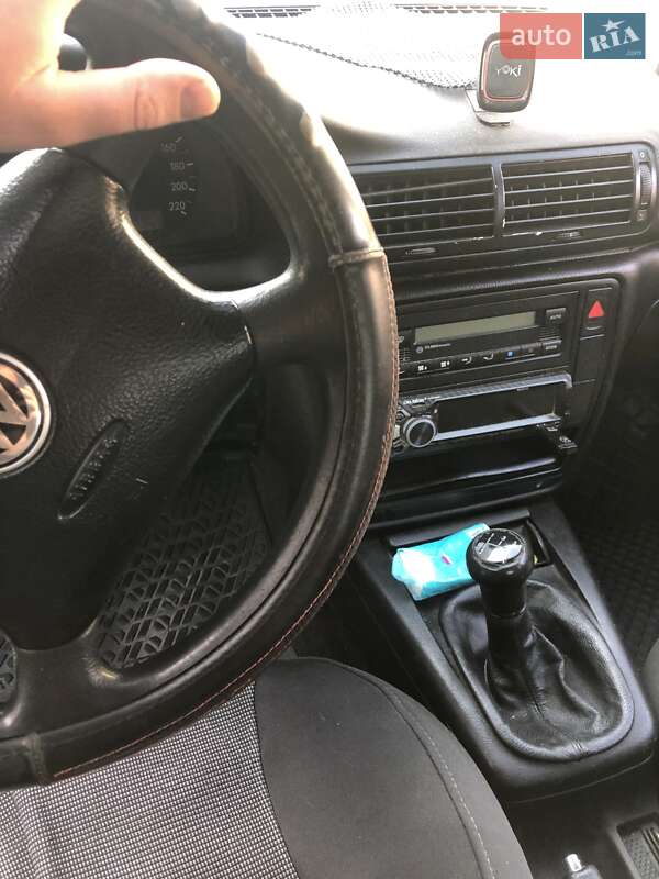 Седан Volkswagen Passat 1998 в Хмельницком