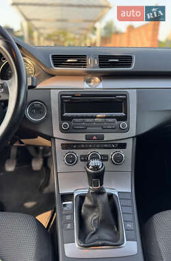 Седан Volkswagen Passat 2013 в 