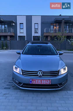 Универсал Volkswagen Passat 2013 в Ровно