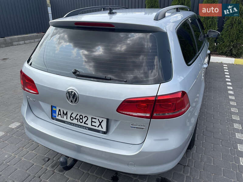 Универсал Volkswagen Passat 2011 в Коростене