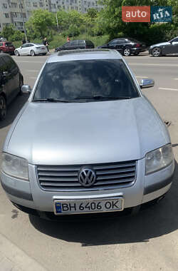 Седан Volkswagen Passat 2001 в Одессе