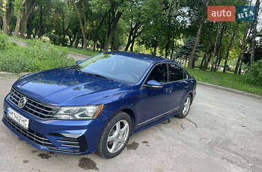 Седан Volkswagen Passat 2016 в 