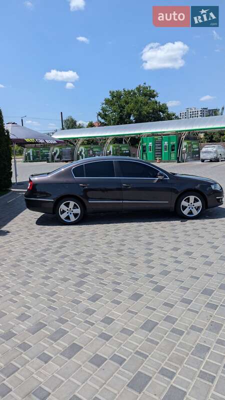 Седан Volkswagen Passat 2006 в Кропивницькому