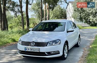 Седан Volkswagen Passat 2011 в Киеве