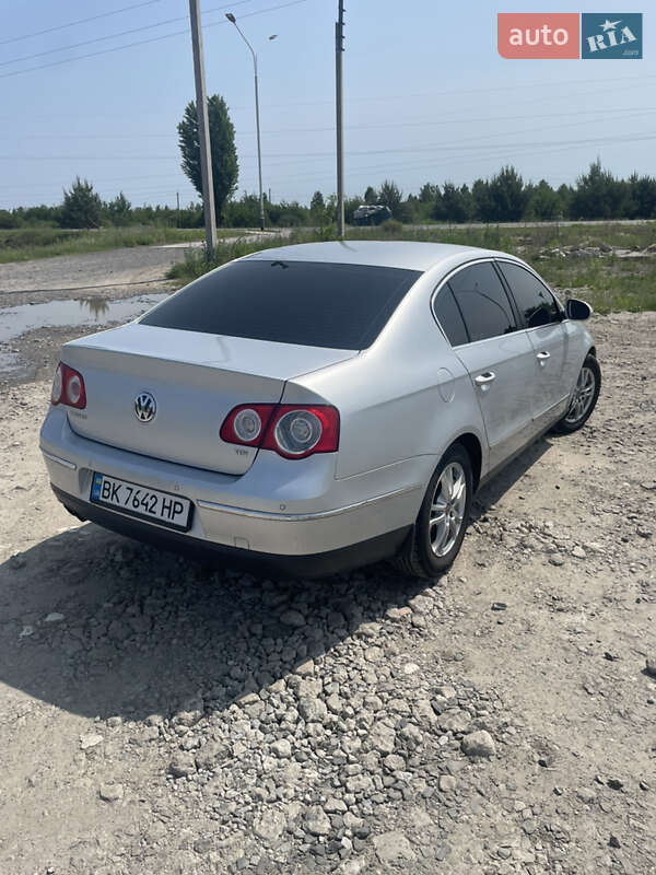 Седан Volkswagen Passat 2009 в Рівному