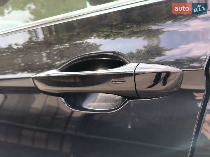Универсал Volkswagen Passat 2015 в Киеве