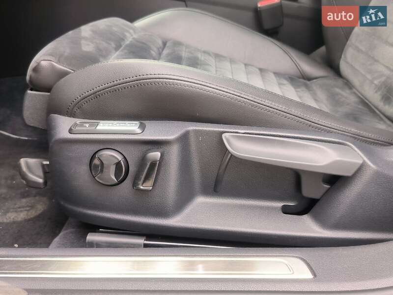 Универсал Volkswagen Passat 2015 в Киеве