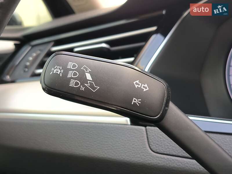 Универсал Volkswagen Passat 2015 в Киеве