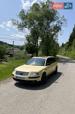 Универсал Volkswagen Passat 1998 в Воловце