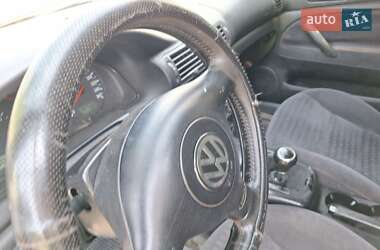 Универсал Volkswagen Passat 2000 в 