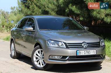 Седан Volkswagen Passat 2013 в Верхньодніпровську