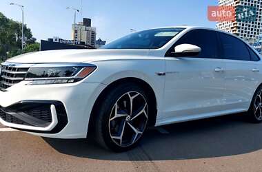 Седан Volkswagen Passat 2020 в Киеве