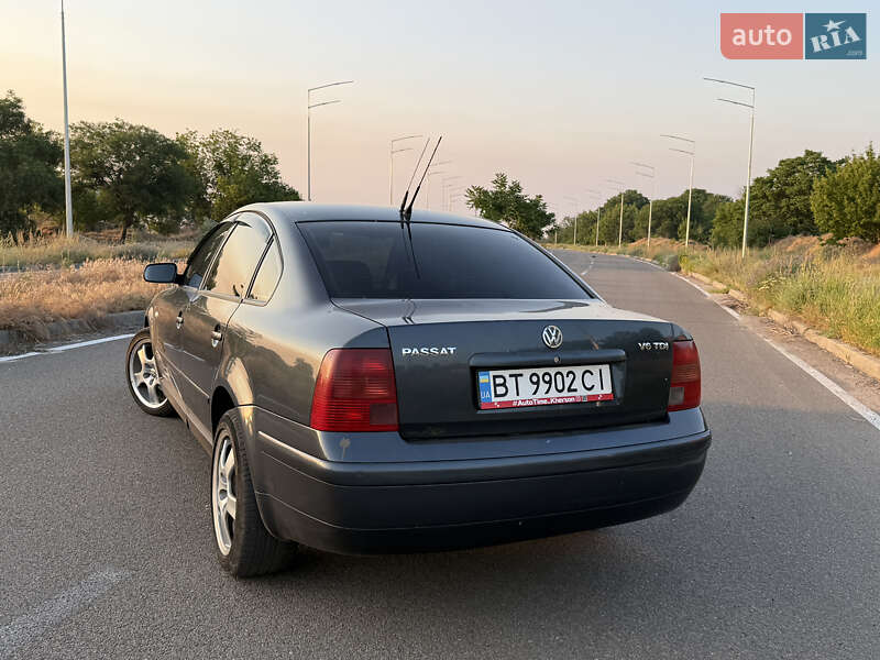 Седан Volkswagen Passat 1999 в Херсоні