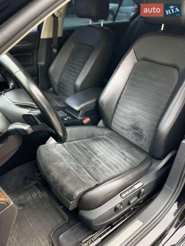 Седан Volkswagen Passat 2018 в Києві