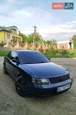 Седан Volkswagen Passat 1999 в 