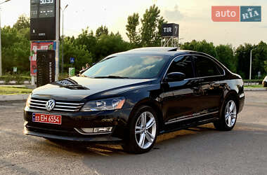 Седан Volkswagen Passat 2013 в Дубно