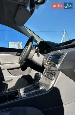 Универсал Volkswagen Passat 2011 в 