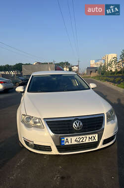 Седан Volkswagen Passat 2008 в Киеве