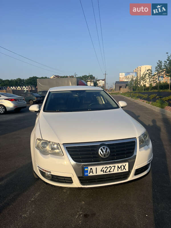 Седан Volkswagen Passat 2008 в Киеве