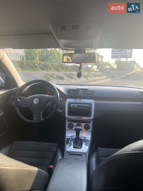 Седан Volkswagen Passat 2008 в Киеве