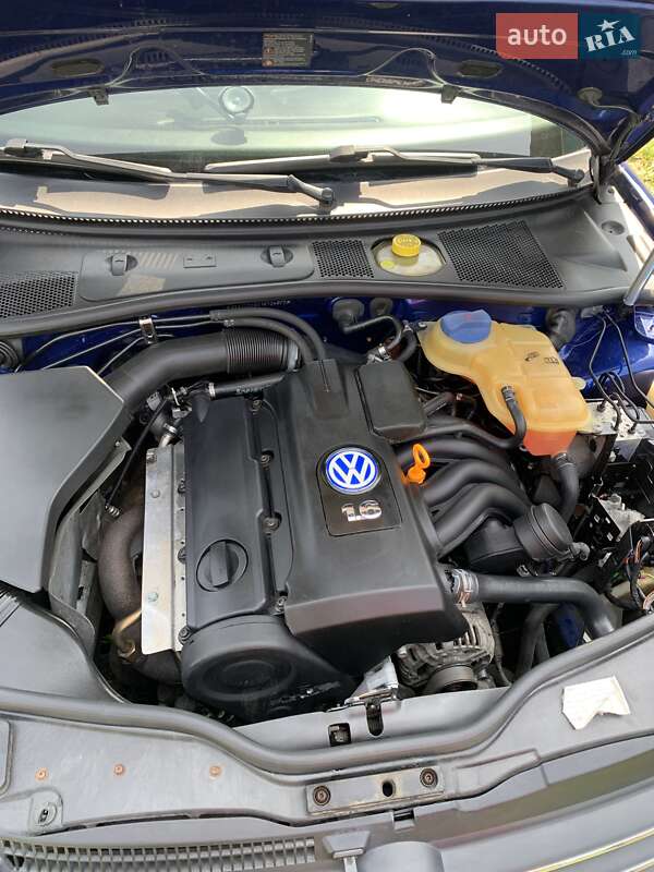 Универсал Volkswagen Passat 2001 в Сарнах
