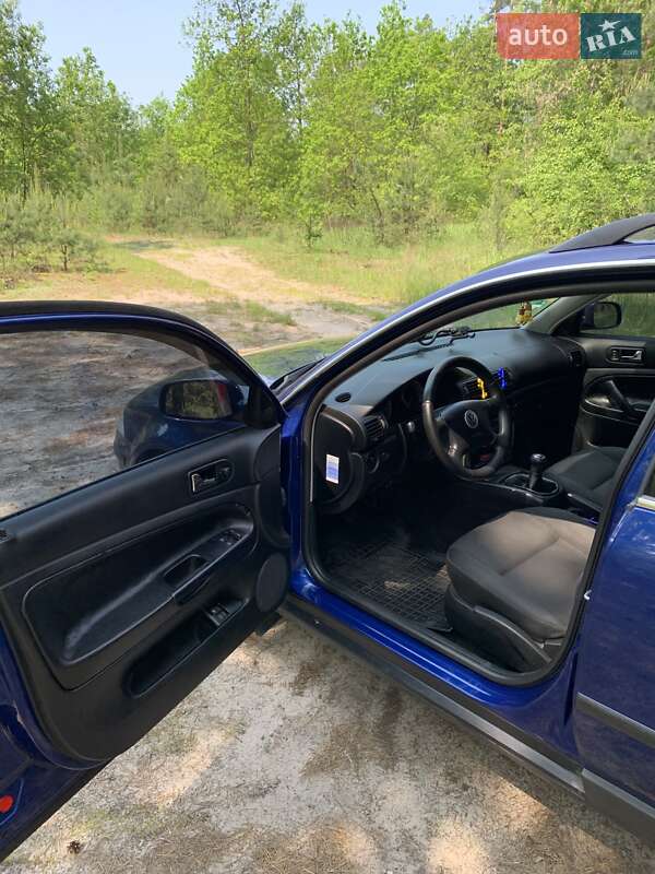 Универсал Volkswagen Passat 2001 в Сарнах