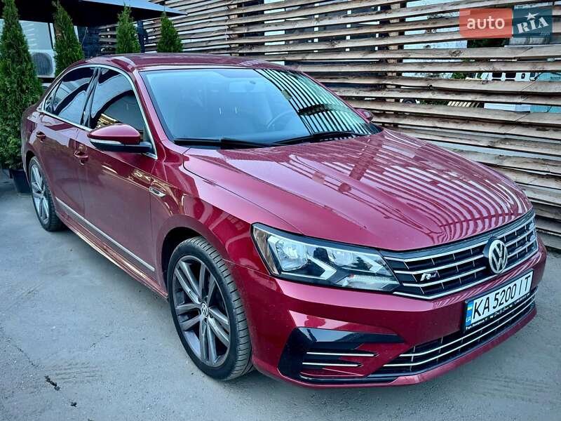 Седан Volkswagen Passat 2016 в 