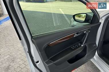 Седан Volkswagen Passat 2013 в 