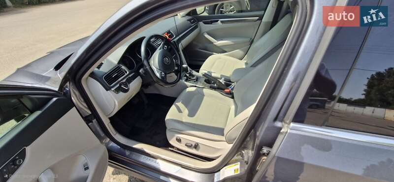 Седан Volkswagen Passat 2016 в Киеве