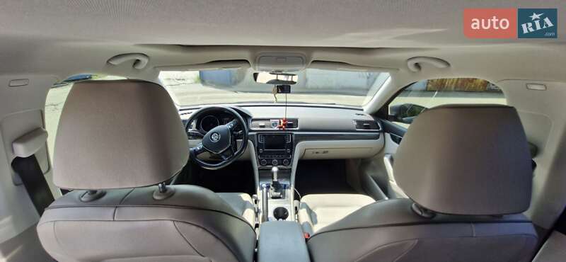 Седан Volkswagen Passat 2016 в Киеве