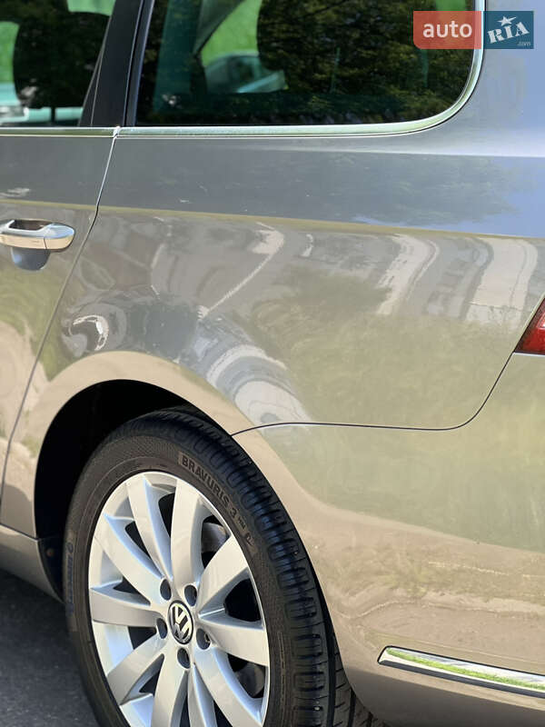 Універсал Volkswagen Passat 2011 в Калуші