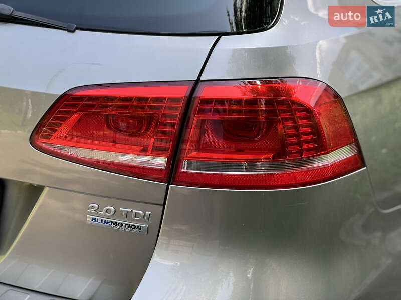 Універсал Volkswagen Passat 2011 в Калуші