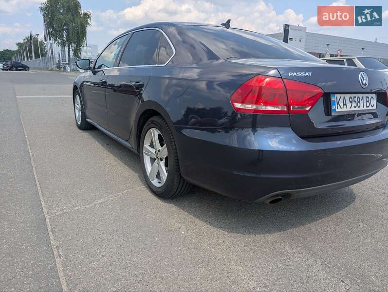 Седан Volkswagen Passat 2011 в Киеве