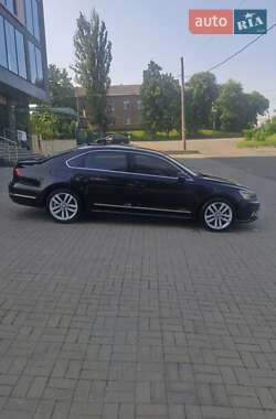Седан Volkswagen Passat 2017 в 