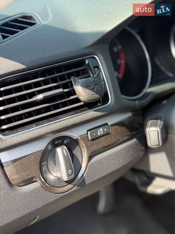 Седан Volkswagen Passat 2017 в Ромнах