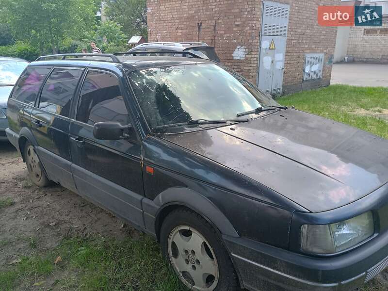 Универсал Volkswagen Passat 1992 в Киеве