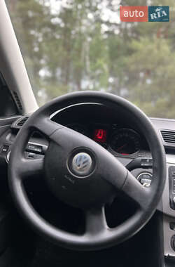 Универсал Volkswagen Passat 2005 в 