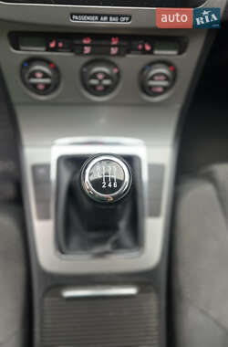 Универсал Volkswagen Passat 2005 в 
